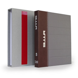 911R - English Edition