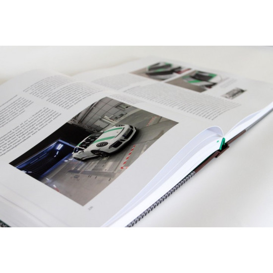 911R - English Edition