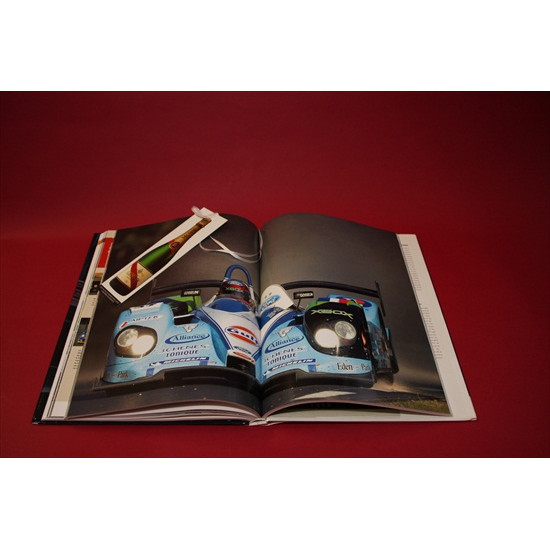 24 Hours Le Mans 2005 Official Yearbook  English Edition