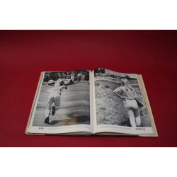 Automobile Year  8 1960-1961