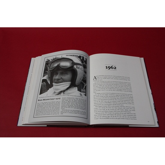 Motor Racing at Goodwood An Illustrated History