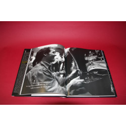 Jacques Villeneuve A Champion in Pictures