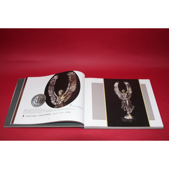 The Automotive Mascot Worldwide un Objet d'Art encore