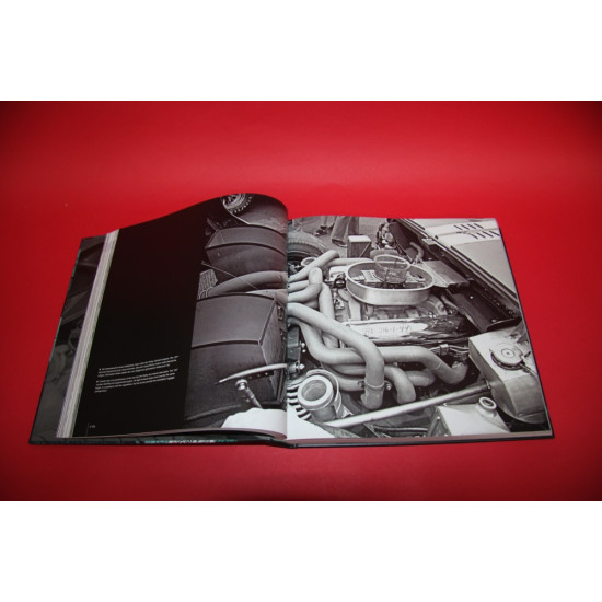 Details - Legendary Sports Cars Up Close 1965-1969