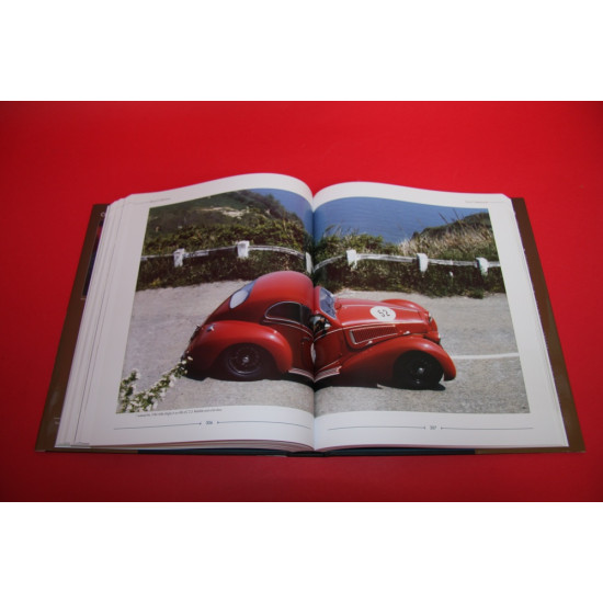 Colin Crabbe: Thrill of the Chase,Signed by Colin Crabbe